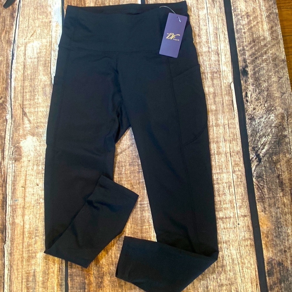 Dragon Fit small black leggings with hip/thigh pockets